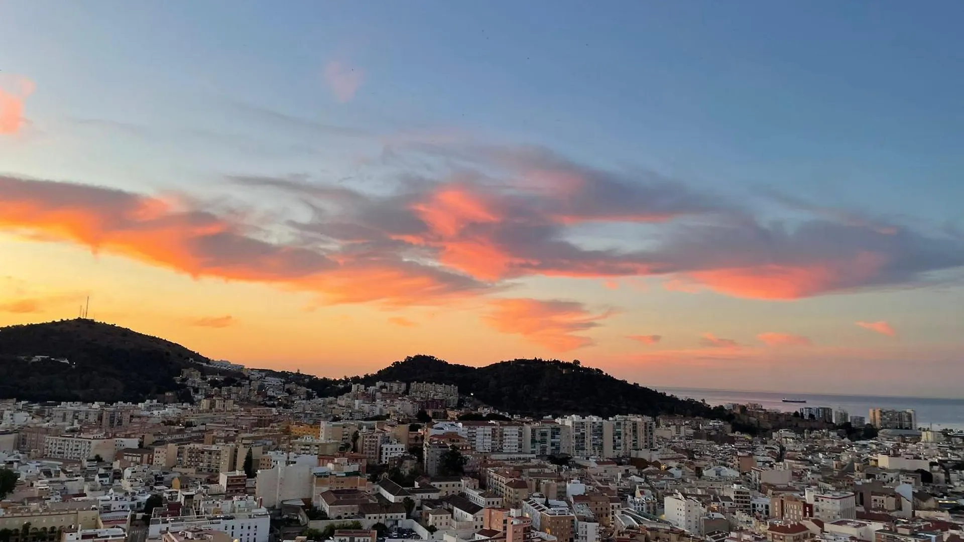 Urban Sky Pando Apartments 21D Màlaga